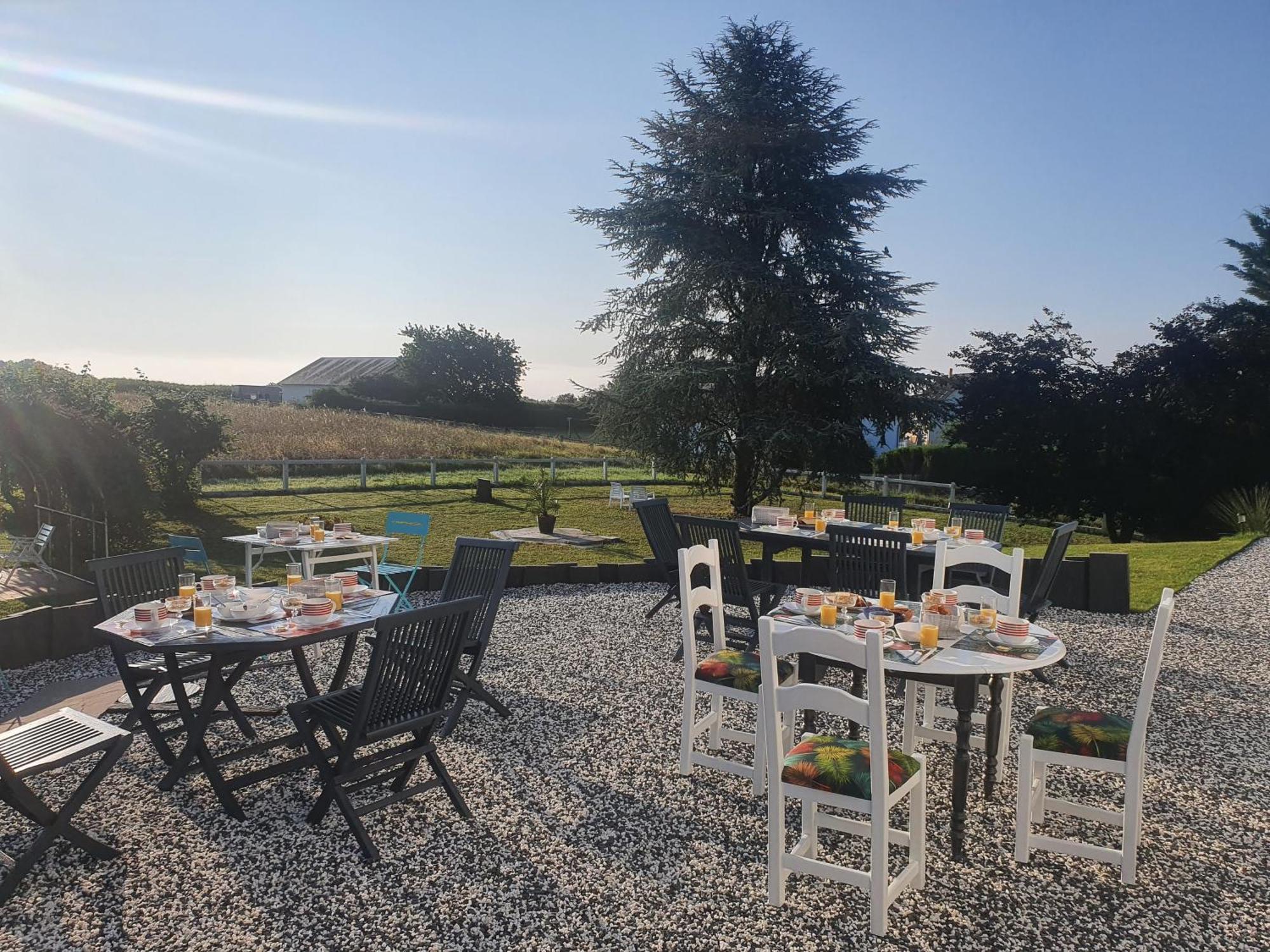 La Veuzaine Bed & Breakfast อังแซ็ง ภายนอก รูปภาพ